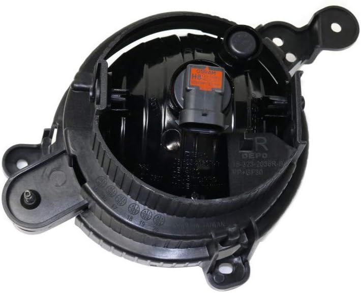 Fog Light Assembly Driver Side with Bulbs D35318