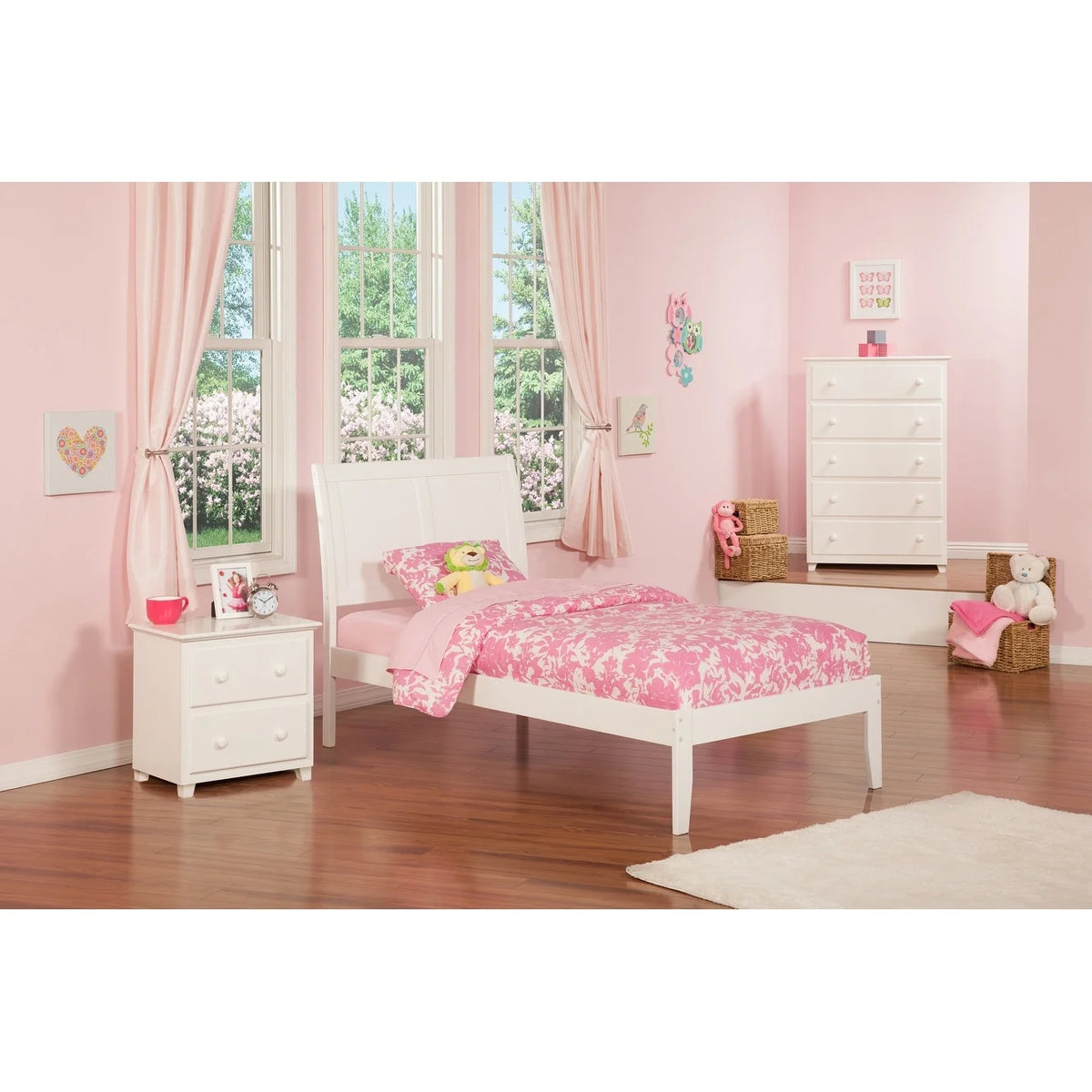 Twin Platform Bed with Footboard in White D131356