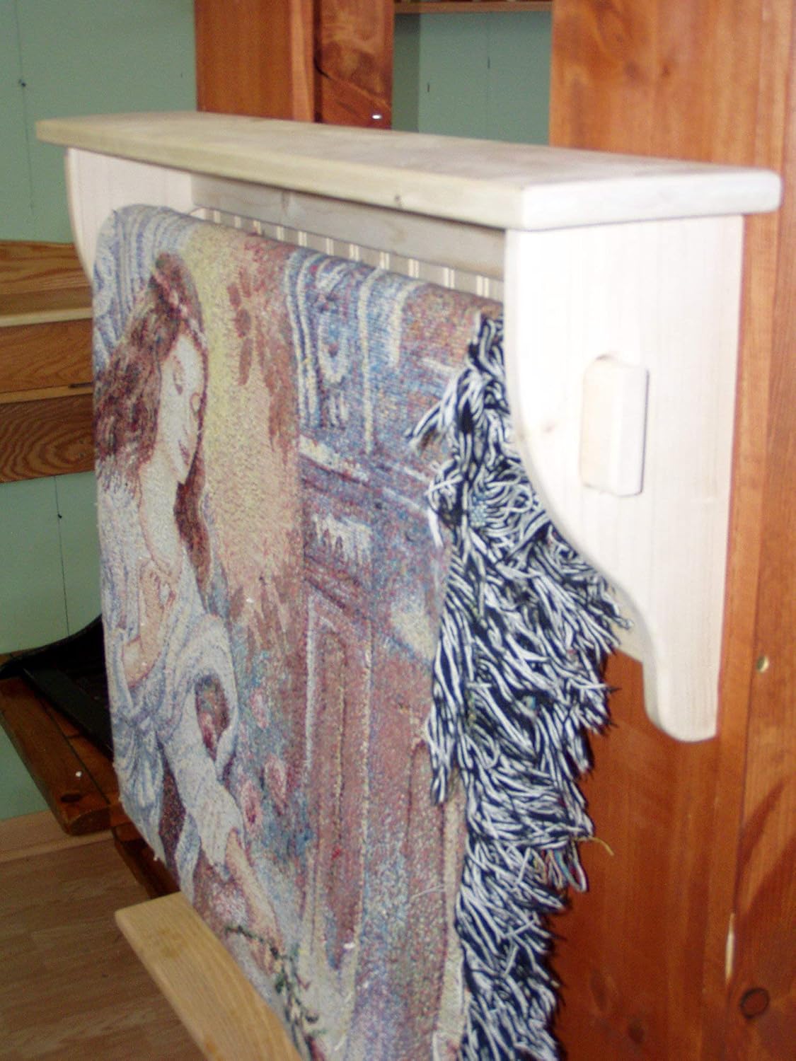 Unfinished Wood Quilt Rack L580238