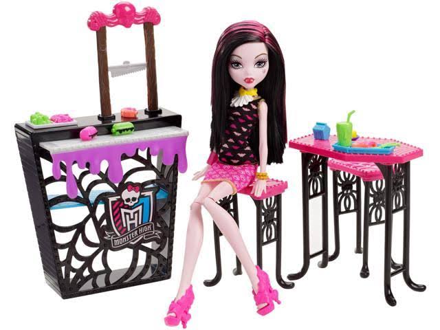 Beast Bites Cafe Draculaura Doll u0026 Playset E814718