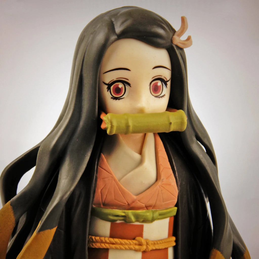 4 in Collectible Figure Q14502