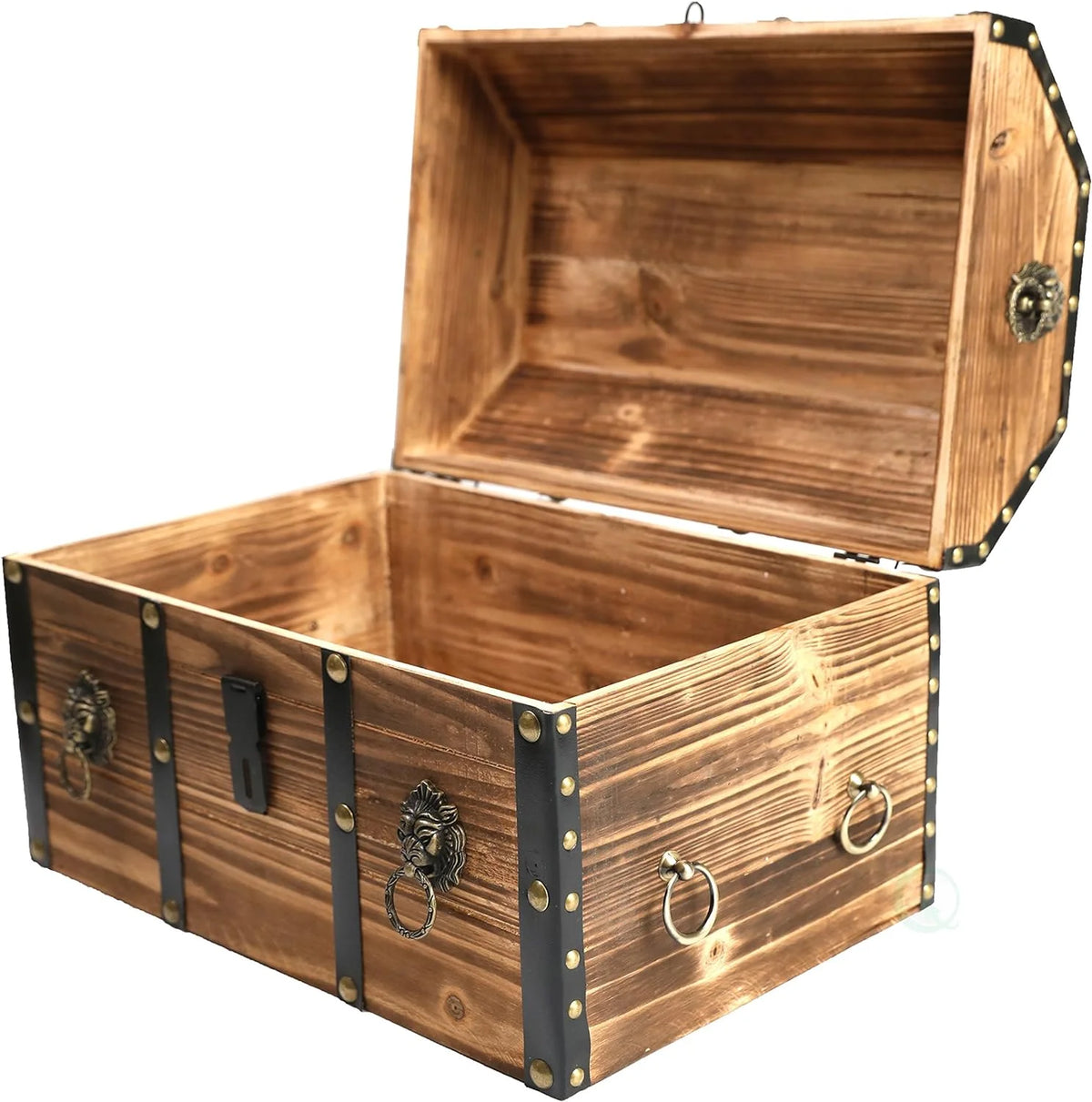 Large Wooden Lockable Trunk with Lion Rings V581104