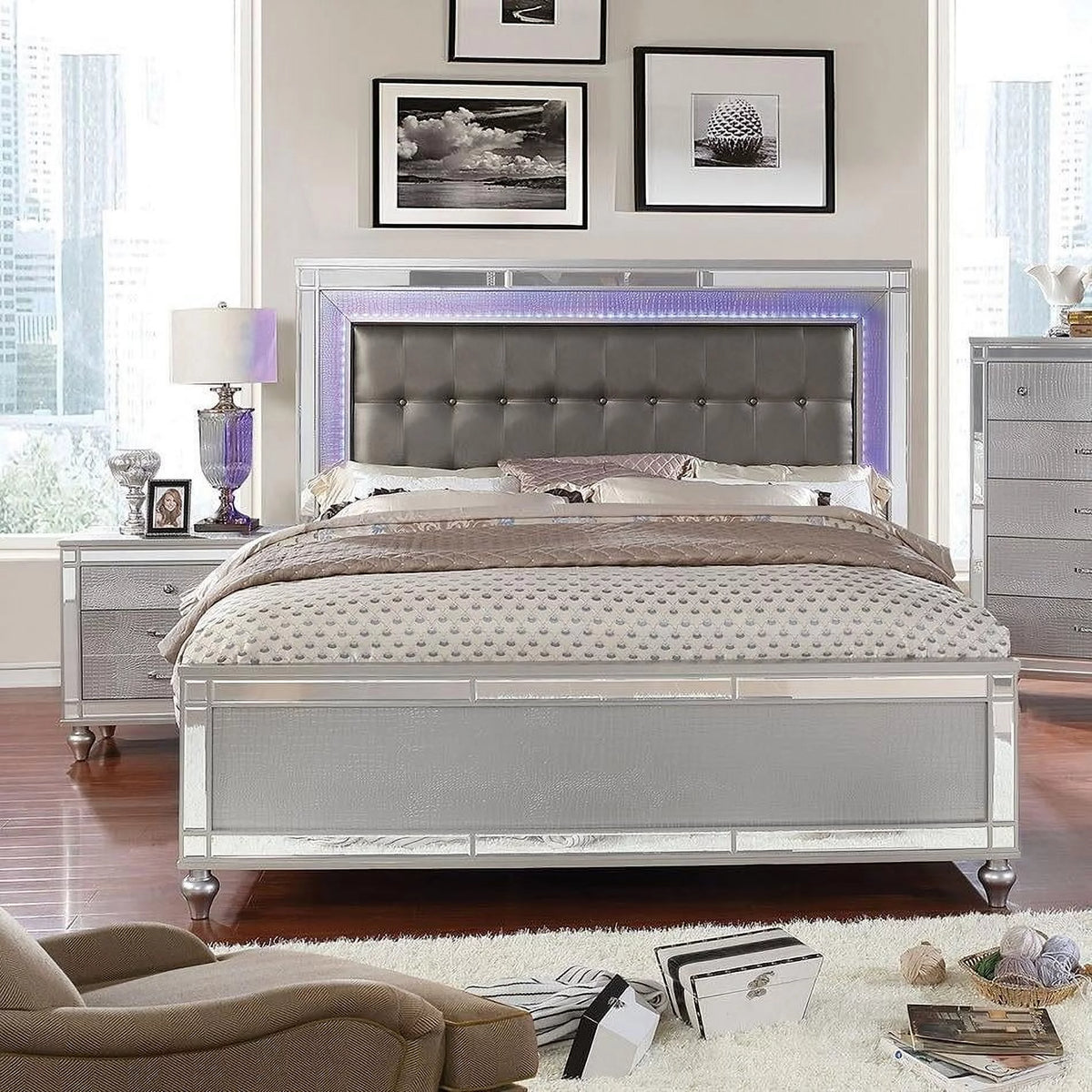 Contemporary Silver Solid Wood King Bedroom Set 3pcs O61069