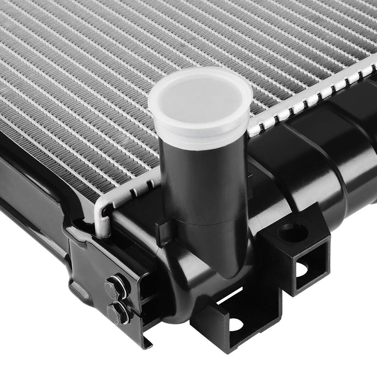Radiator For 2001-2004 Dodge Caravan Voyager Chrysler Town & Country 3.3 3.8L U8847